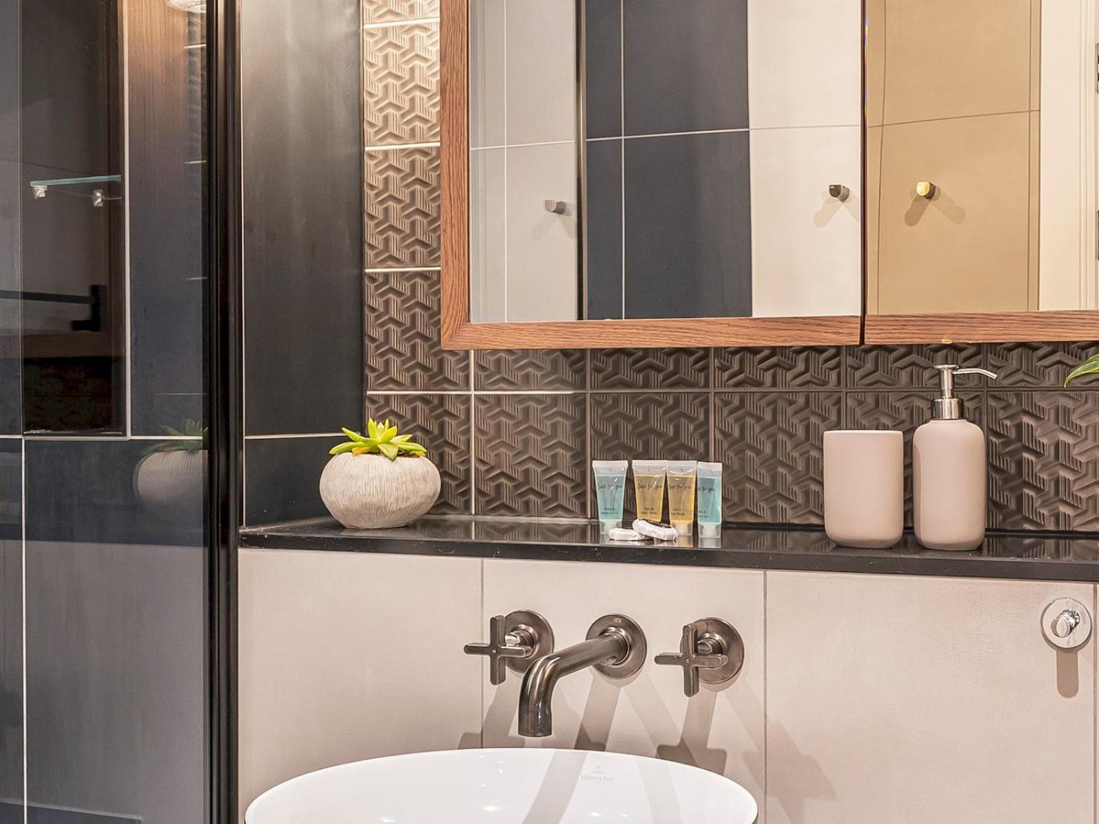 Apartment Stylish Flat In East Ideal Urban Retreat Pass The Keys *