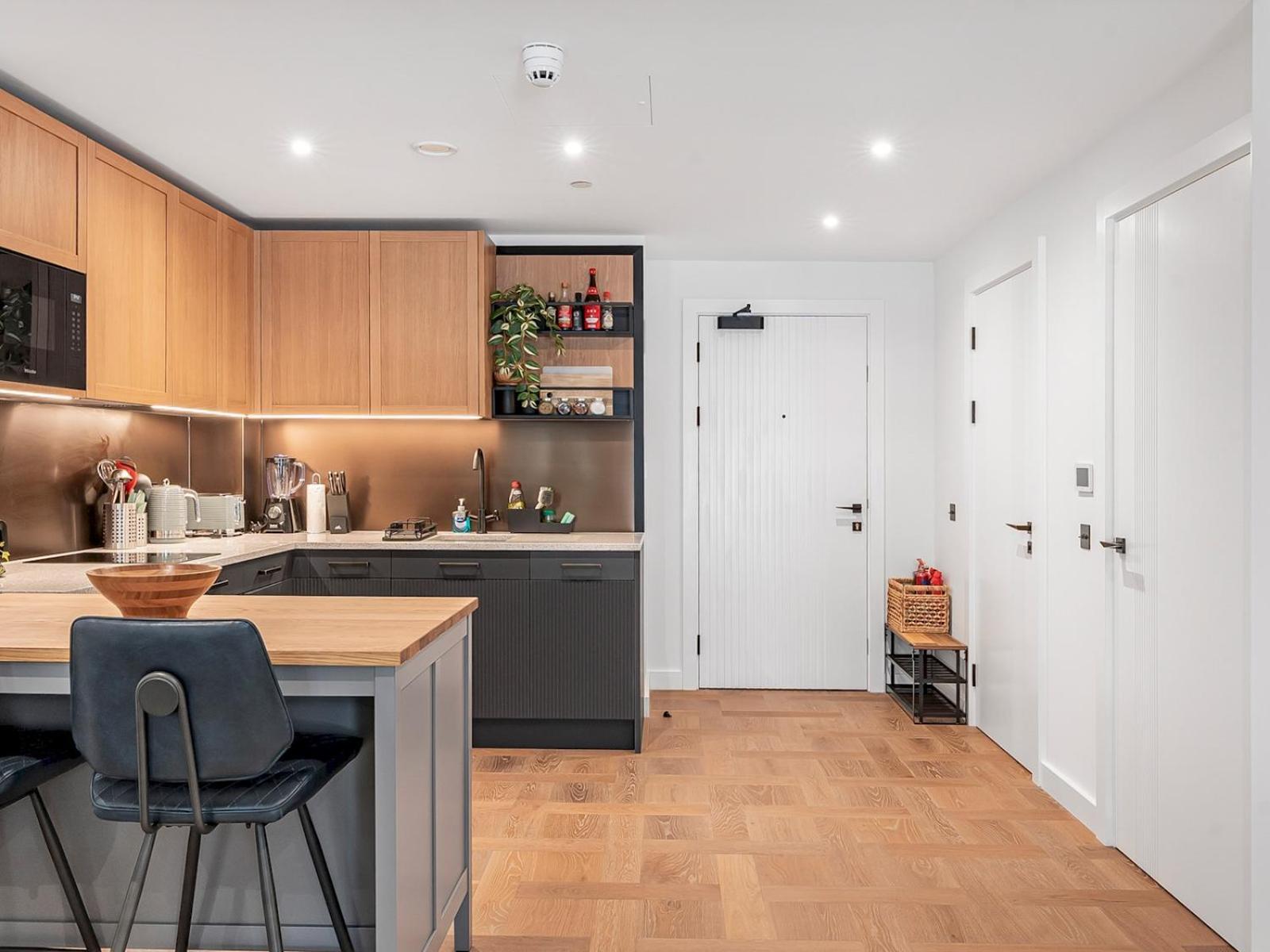 Stylish Flat In East Ideal Urban Retreat Pass The Keys