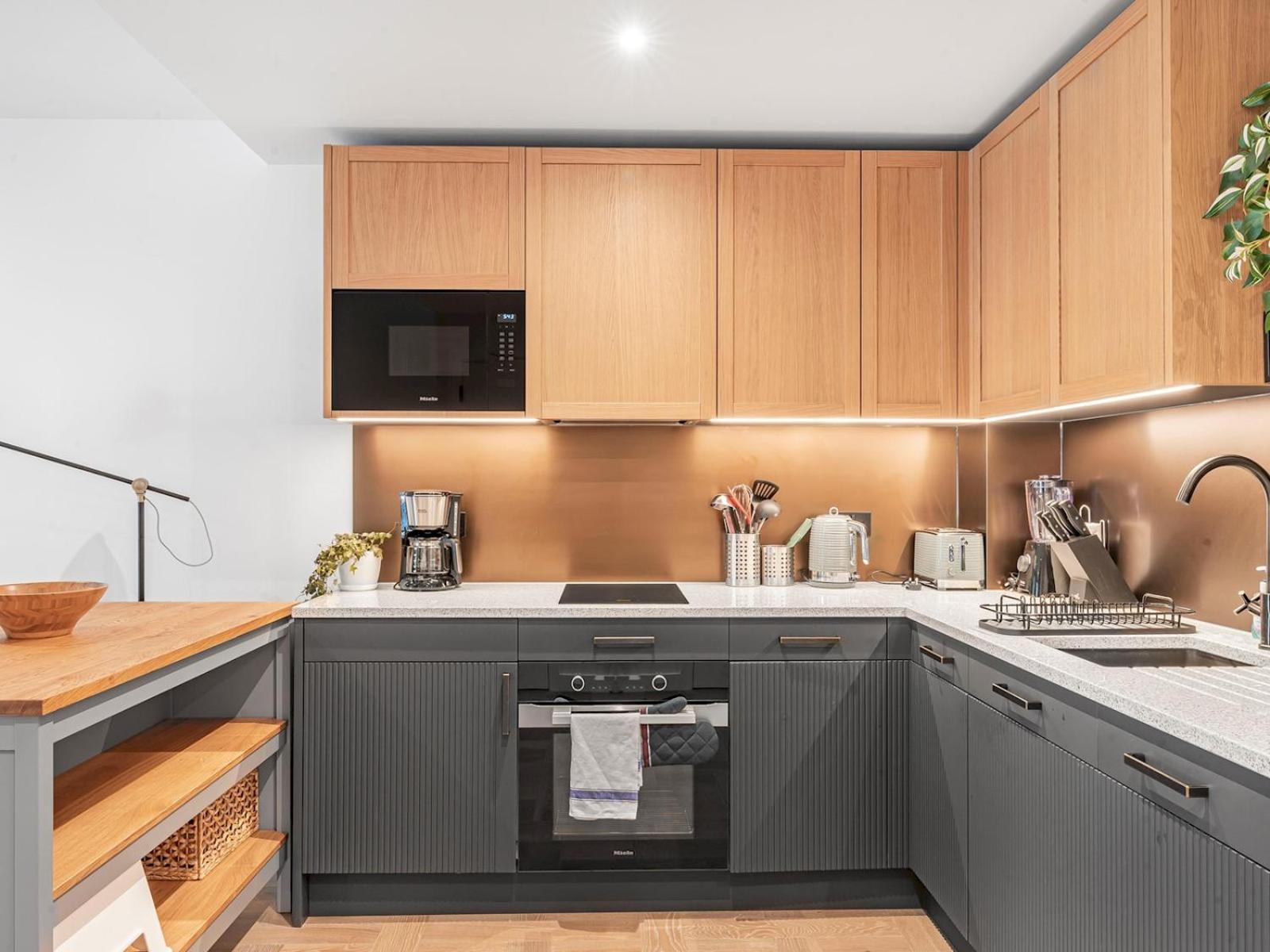 Stylish Flat In East Ideal Urban Retreat Pass The Keys London