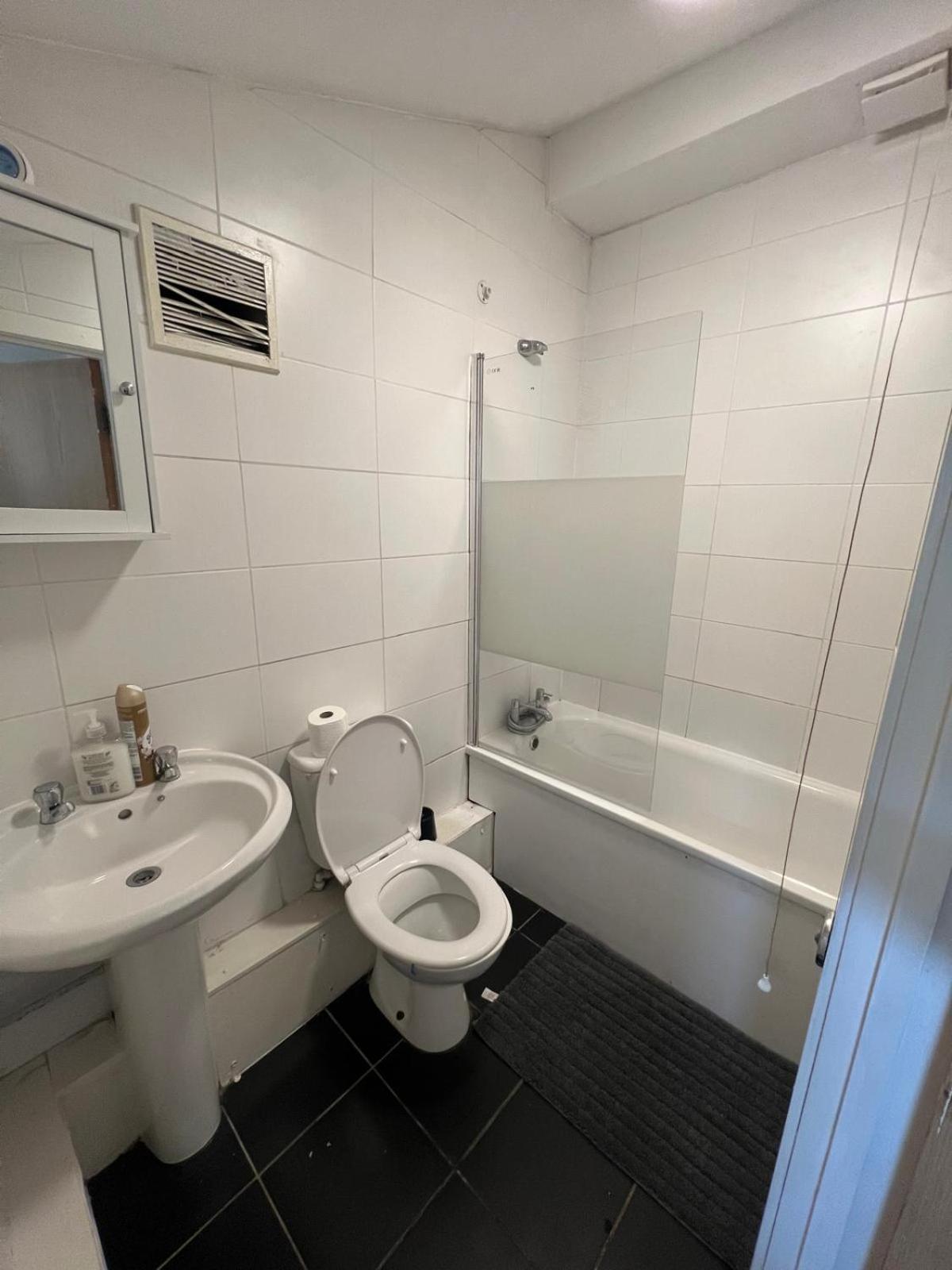 Apartamento The Big 3 Bedroom House 2 Bathrooms Londres