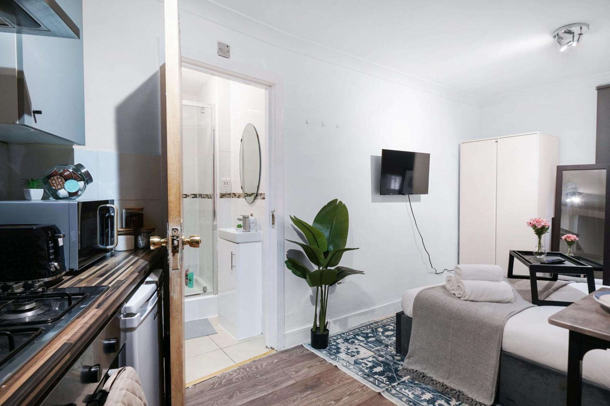 Livestay Affordable One Bedroom & Studio In India Docks E14 * Londen