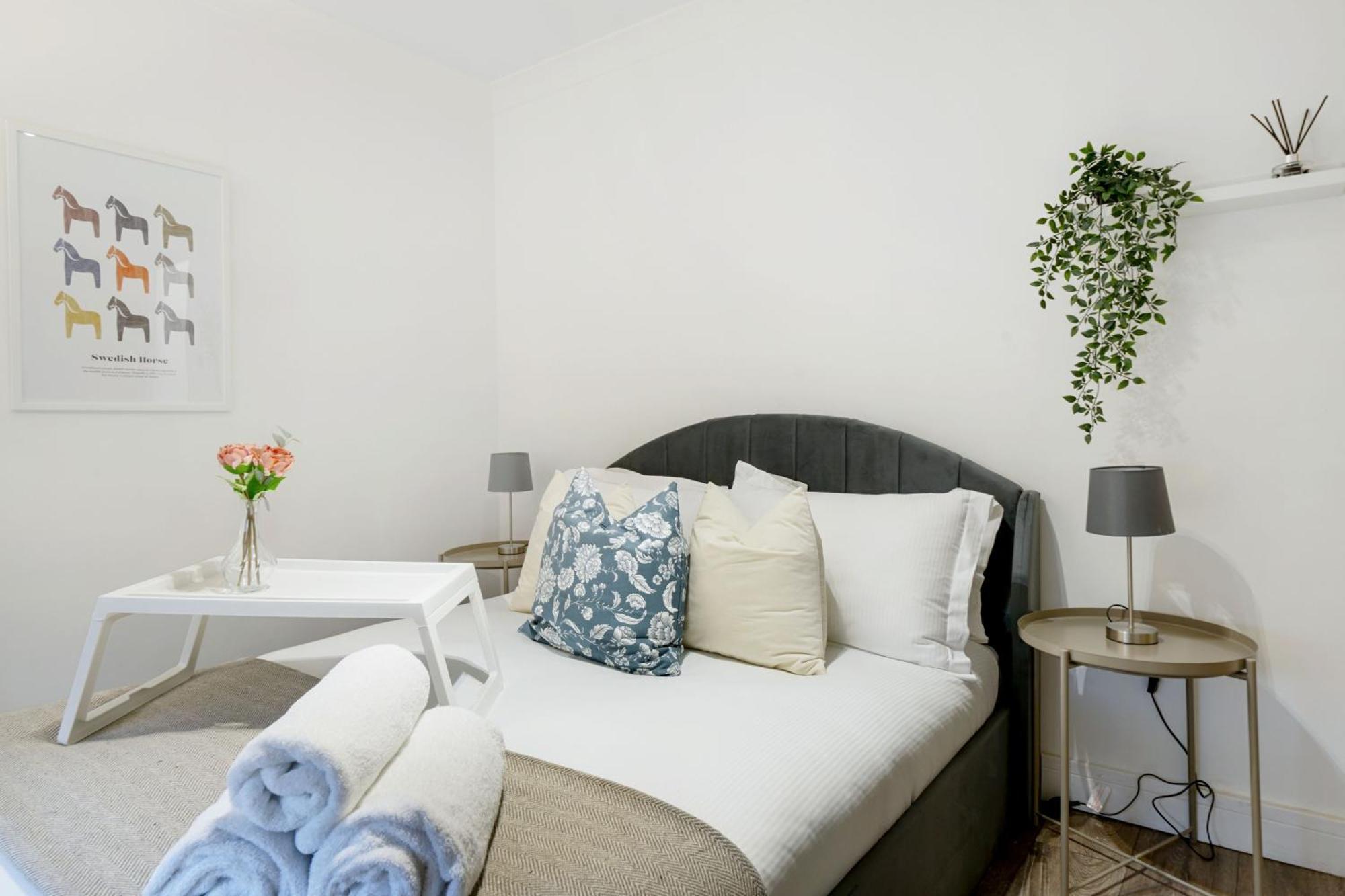 Livestay Affordable One Bedroom & Studio In India Docks E14 * Londen