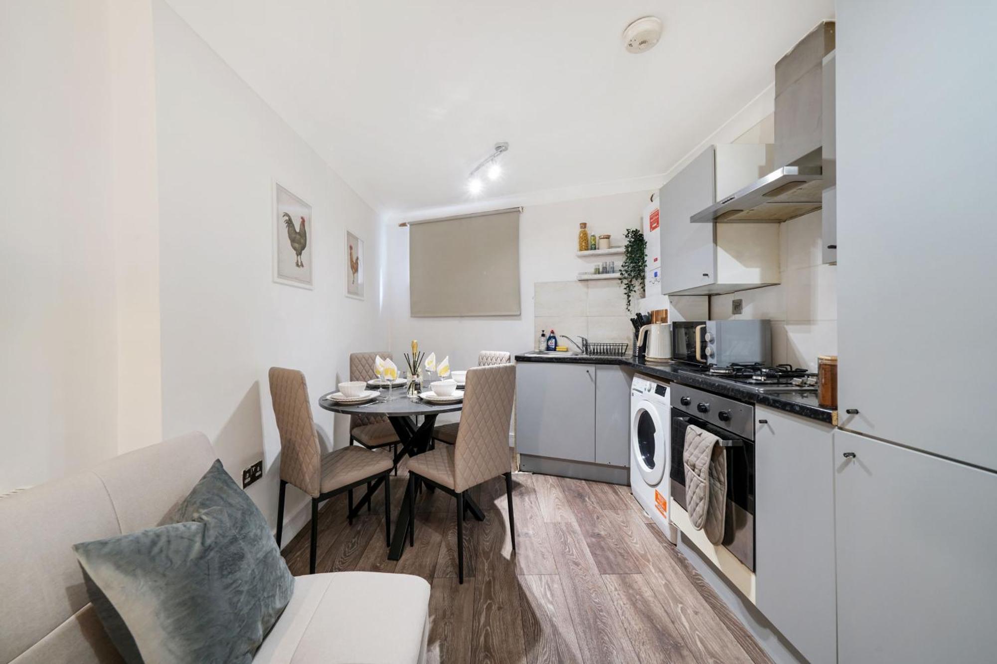 Livestay Affordable One Bedroom & Studio In India Docks E14 Londen