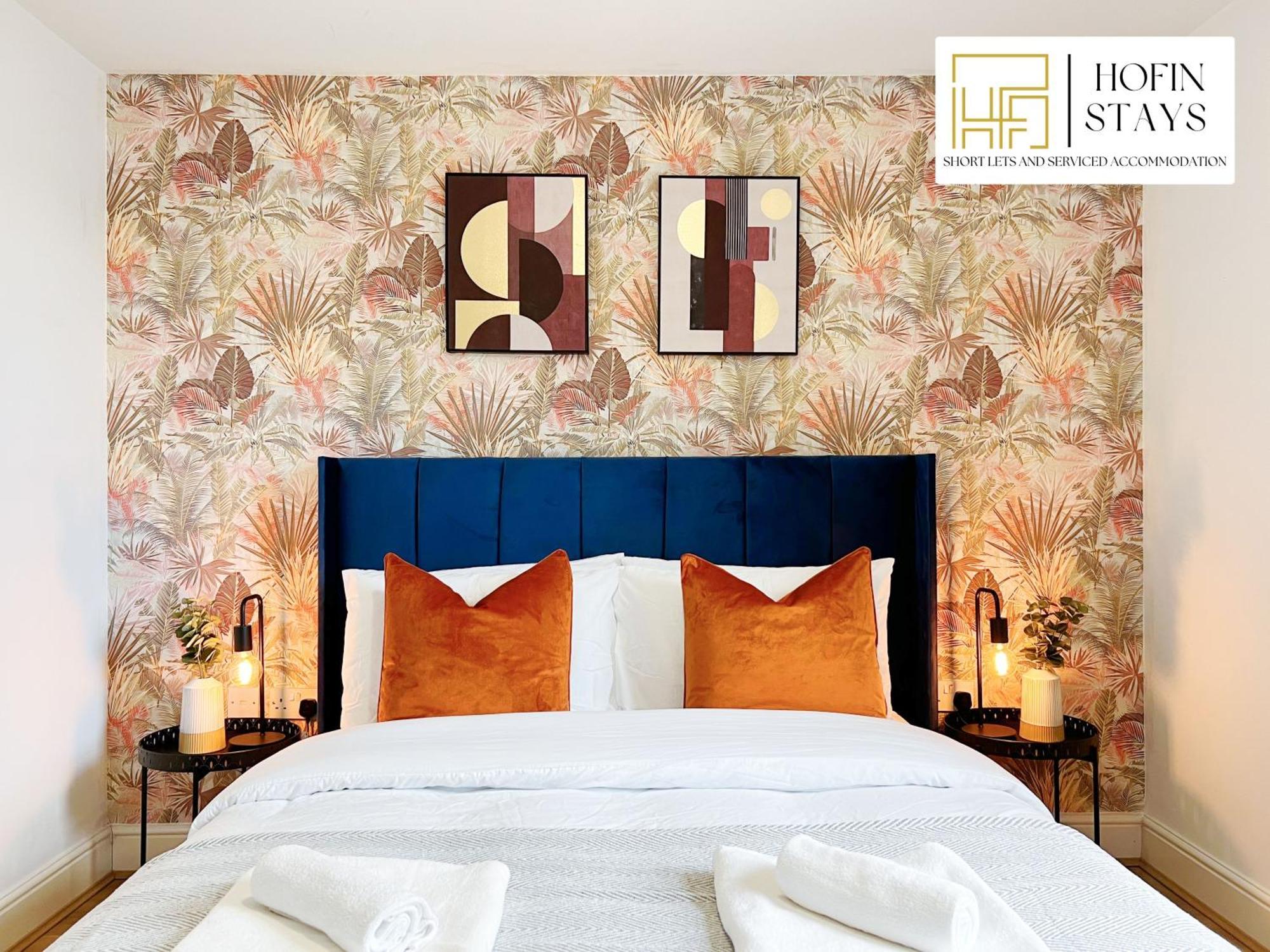 Apartment Last-minute Specials L Premium On 2 Double Bed For 6 Guests L Deals L Hofin Short Lets & Serviced