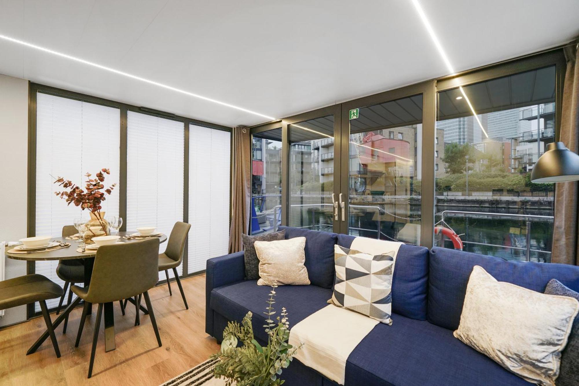 Water In - Roof Terrace Botel