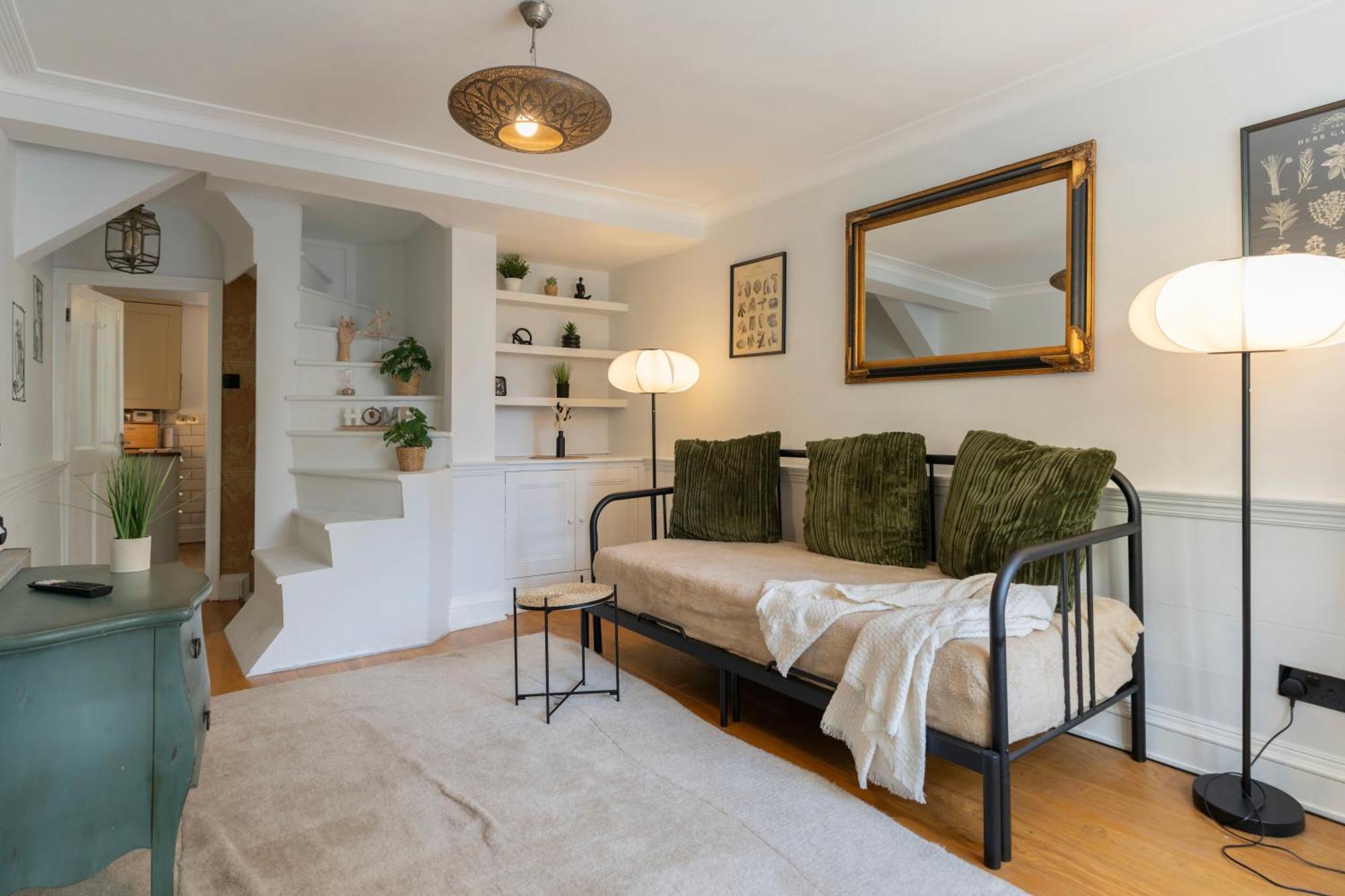 Appartement Gorgeous 2bed House In New Road Londen