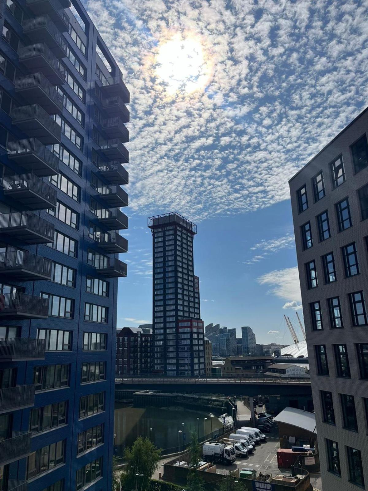 Luxurious Apartment - Prime Location Near Excel, O2 & Canary Wharf * London
