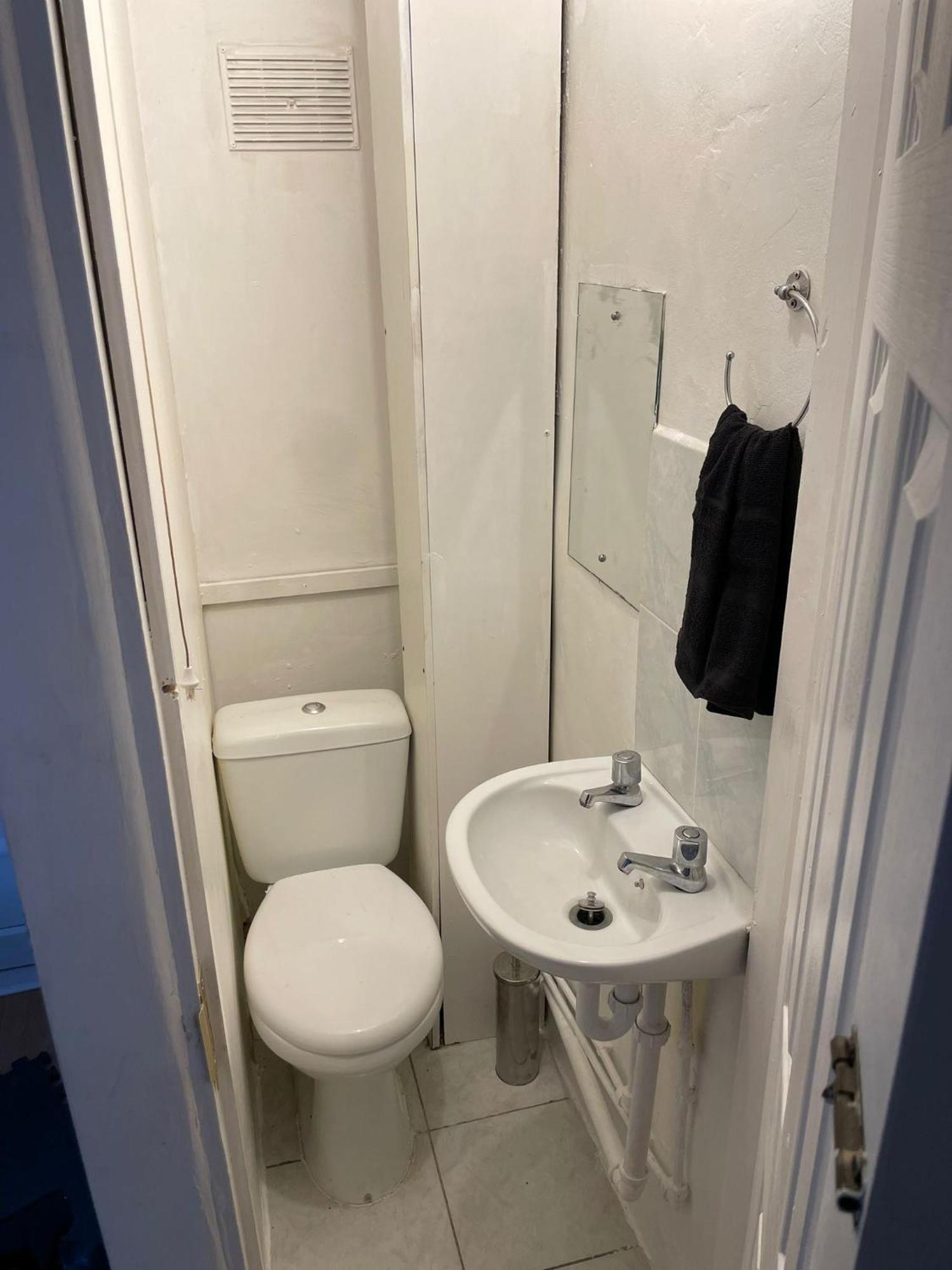Lovely Spacious 3 Bedroom House With Sofa Bed, 30 Minutes From Londen