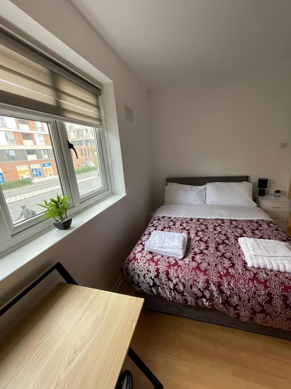 Vakantiehuis Lovely Spacious 3 Bedroom House With Sofa Bed, 30 Minutes From Londen