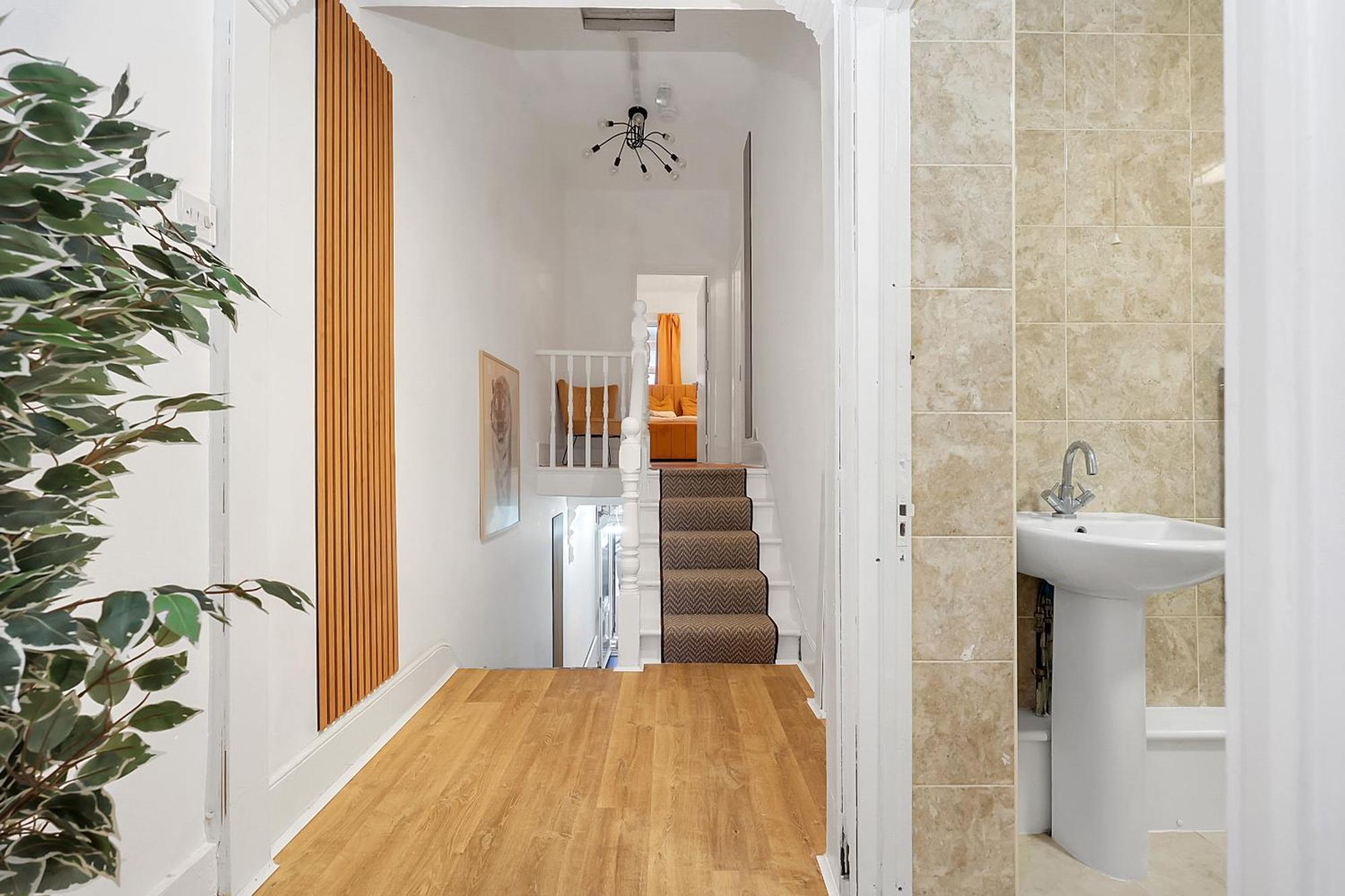 The Panel By Harlington Apartment London