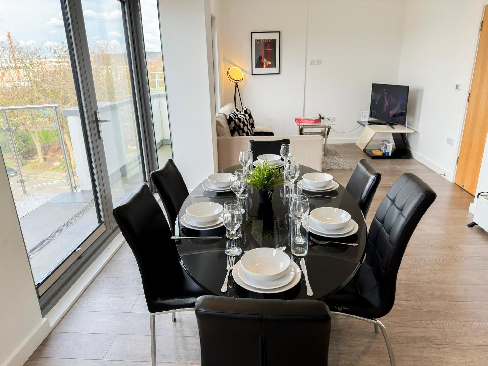 Contemporary With Private Terraces In Shoreditch, Hoxton, Islington Apartment *