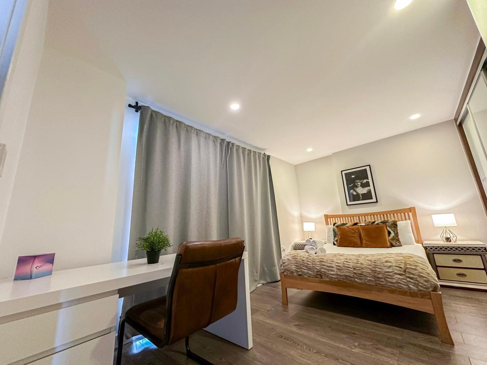 Contemporary With Private Terraces In Shoreditch, Hoxton, Islington Apartment *