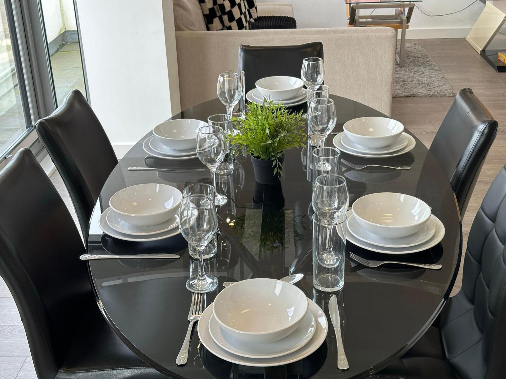 Contemporary With Private Terraces In Shoreditch, Hoxton, Islington Apartment