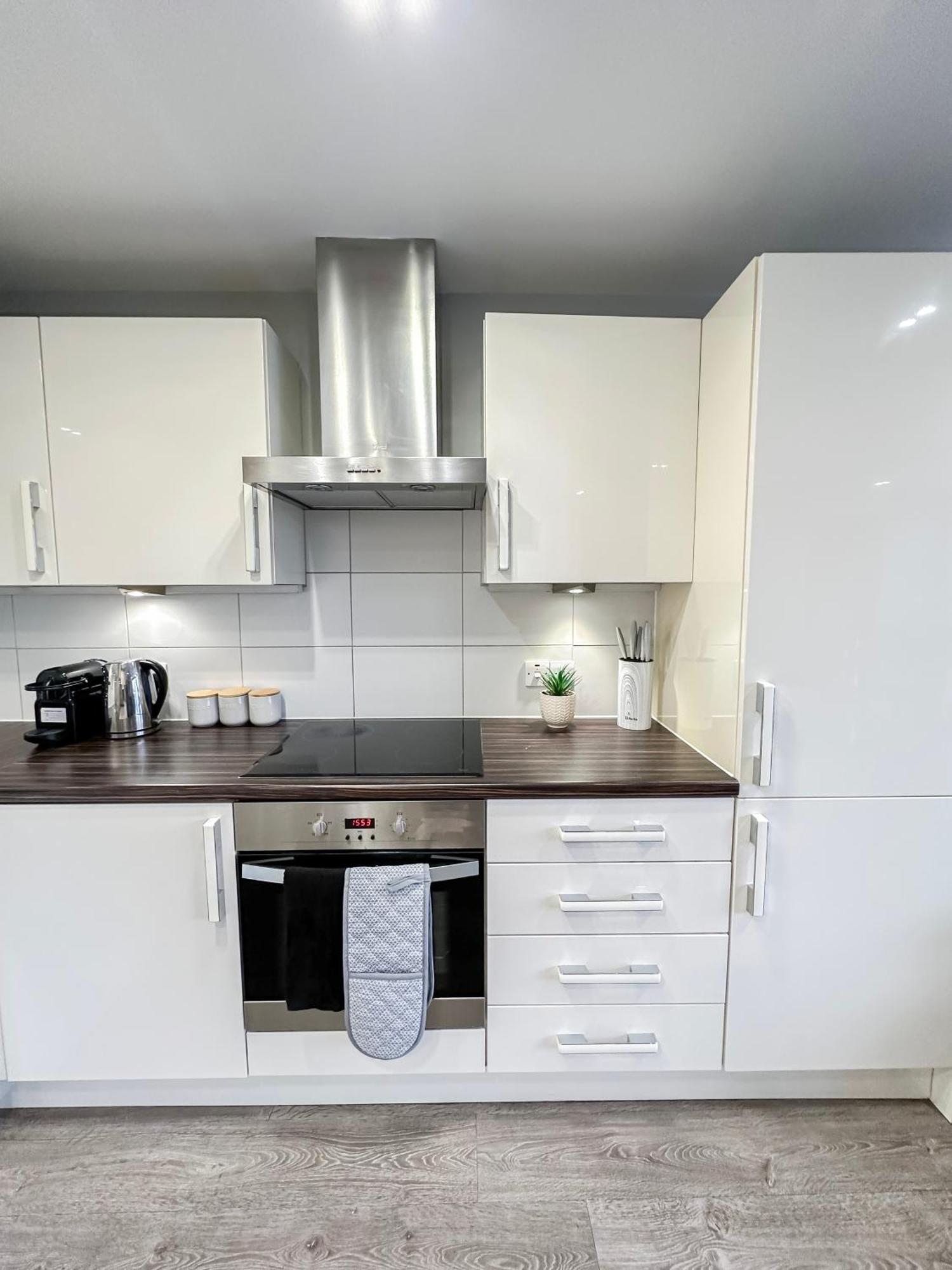 Contemporary With Private Terraces In Shoreditch, Hoxton, Islington London