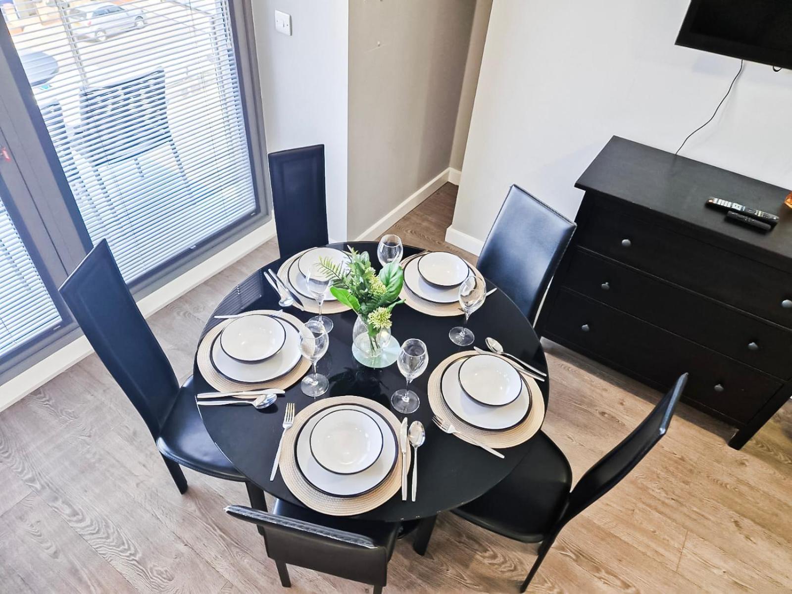 Contemporary With Private Terraces In Shoreditch, Hoxton, Islington Apartment *