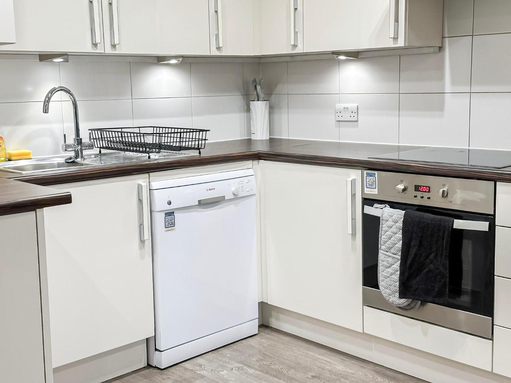Contemporary With Private Terraces In Shoreditch, Hoxton, Islington London