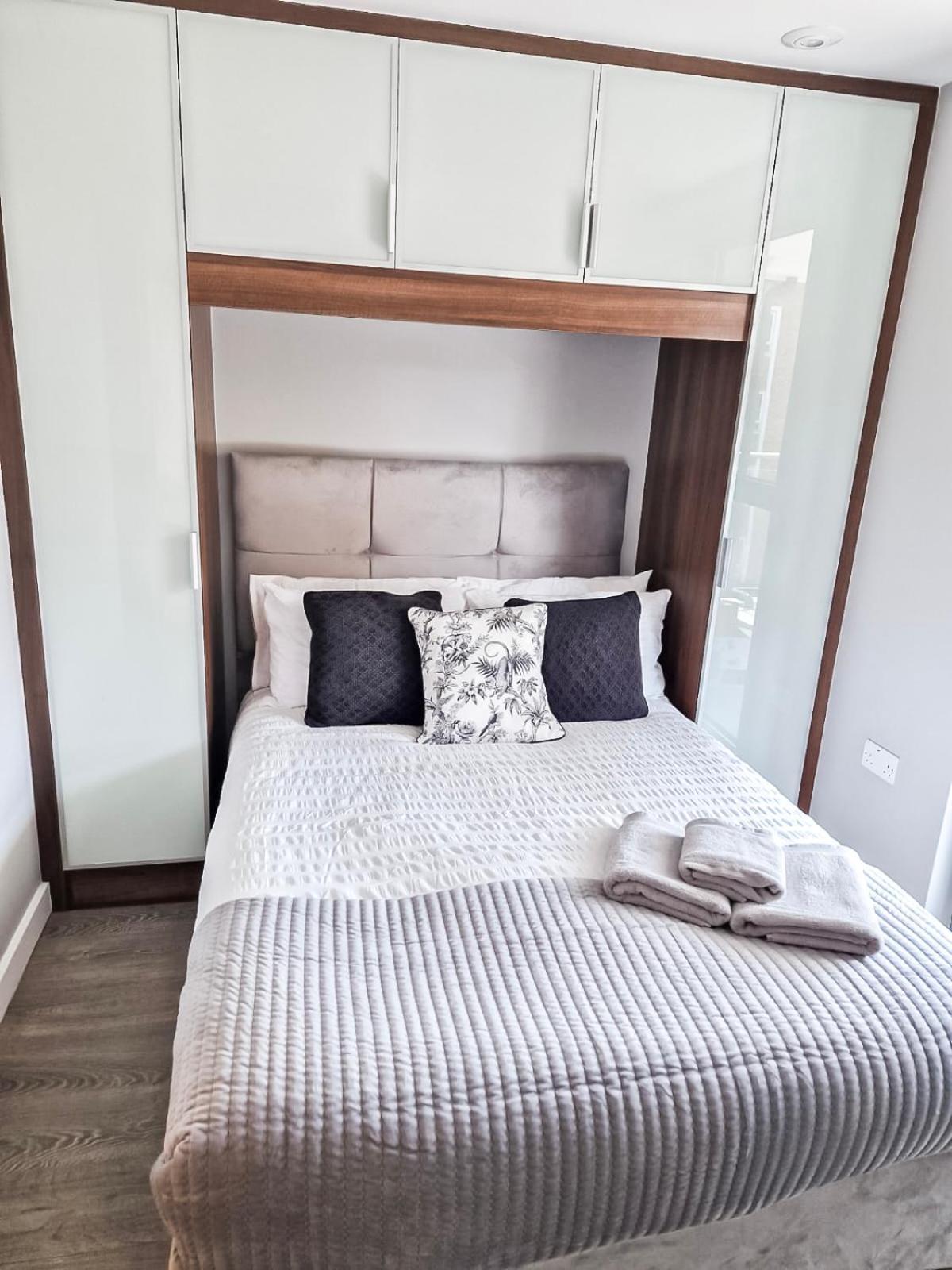 Apartment Contemporary With Private Terraces In Shoreditch, Hoxton, Islington London