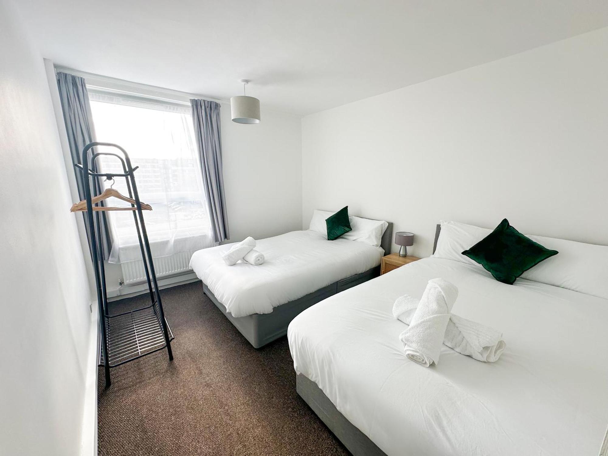 3 Bedroom Flat Haggerston, Hackney, Apartment *