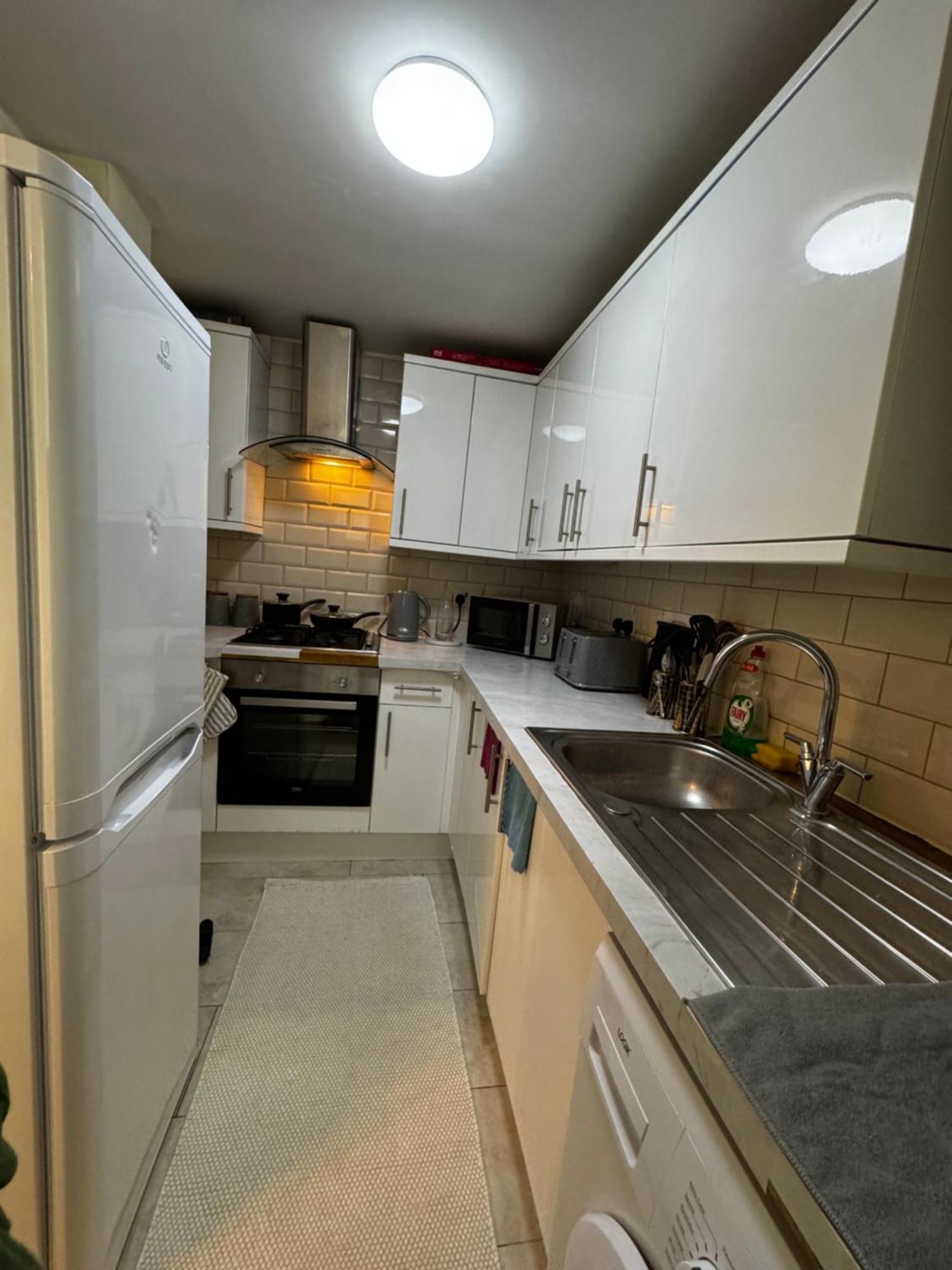 5 Min From Westfield, Stratford, , And Elizabeth Olympic Park With Free Netflix * London
