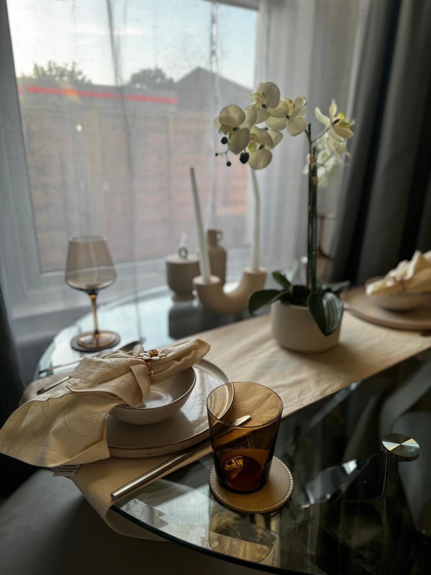 5 Min From Westfield, Stratford, , And Elizabeth Olympic Park With Free Netflix London