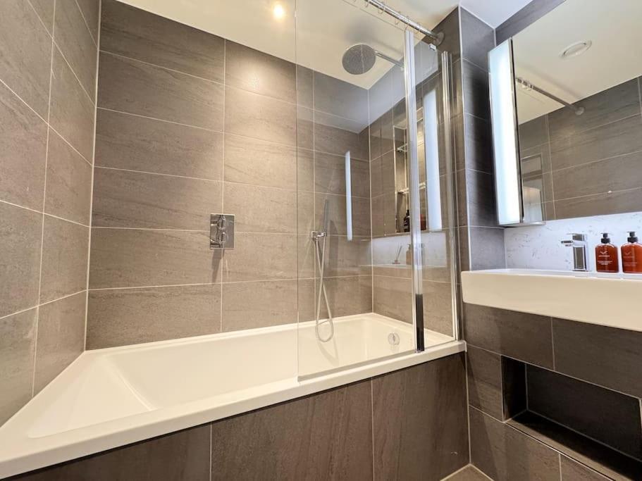 Apartment Charming Relaxing 3 Bedroom Walk To Tube *