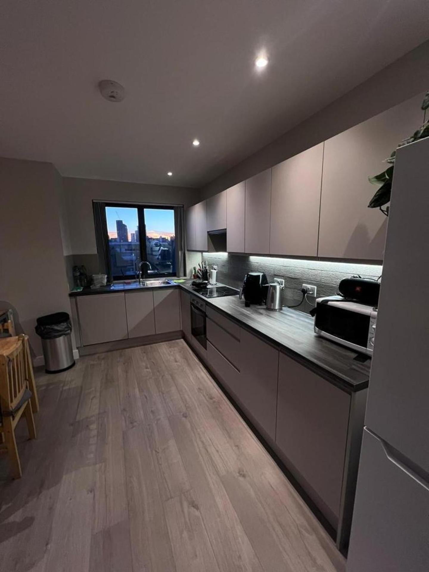 Apartment 3br-3bath-central London-parking-petsok-fireplace