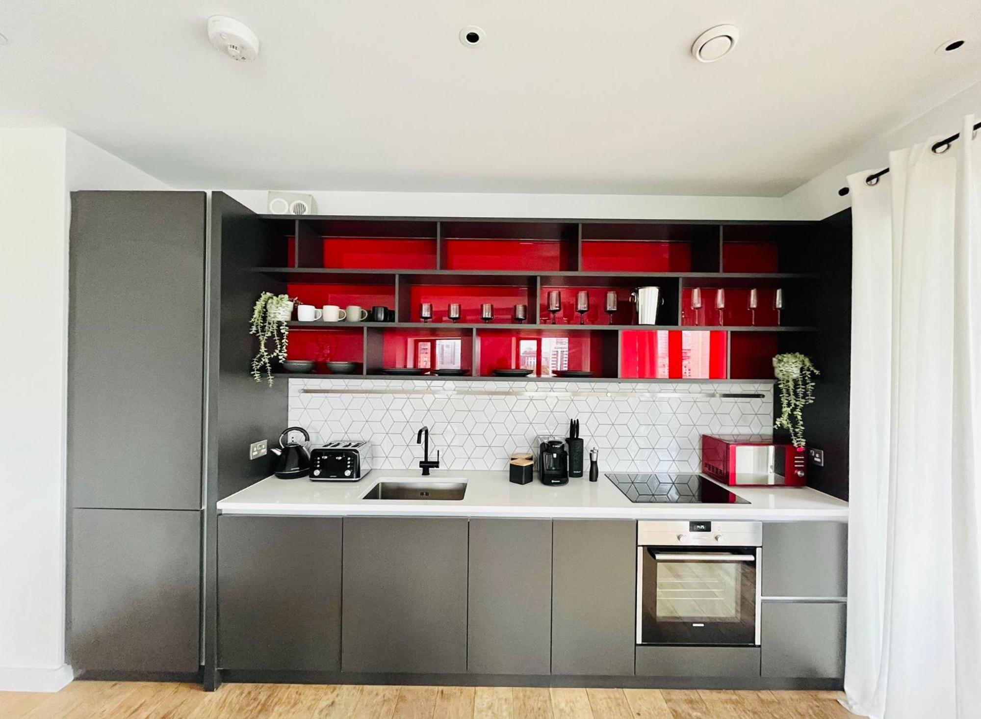 Luxurious Apartment - Prime Location Near Excel, O2 & Canary Wharf Apartment
