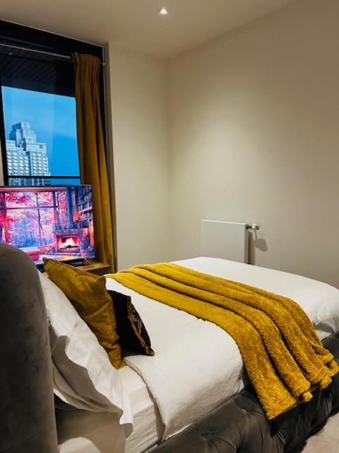Luxury High Rise 2-bed With Lovely View In Canary Wharf Apartment