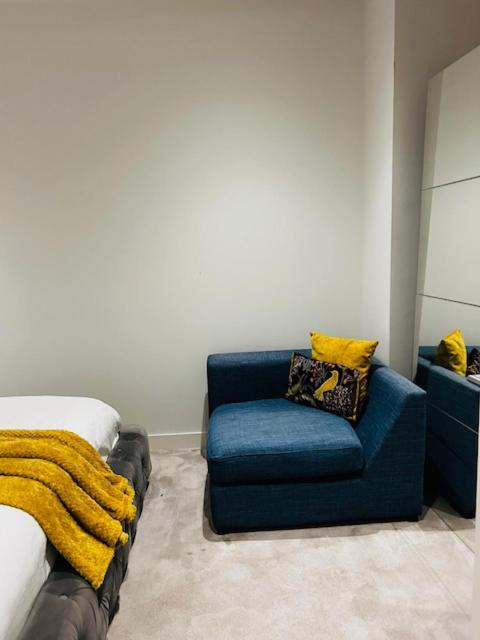Luxury High Rise 2-bed With Lovely View In Canary Wharf Apartment