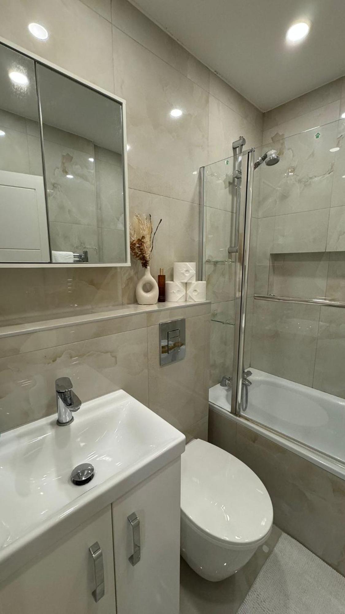 Homestay Double With Garden View London