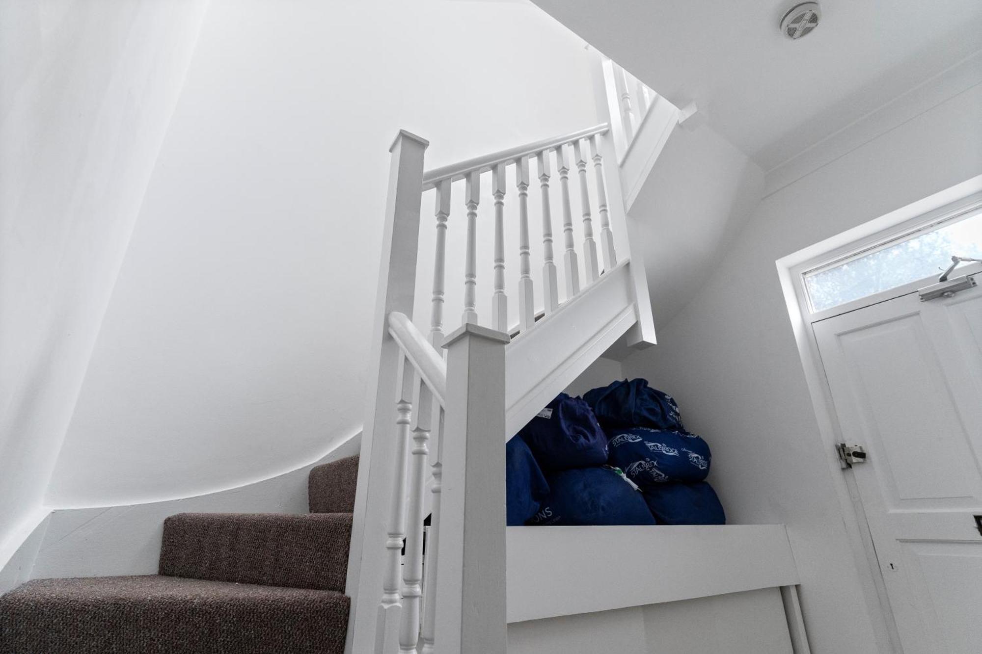 Livestay Affordable One Bedroom & Studio In India Docks E14 Londen