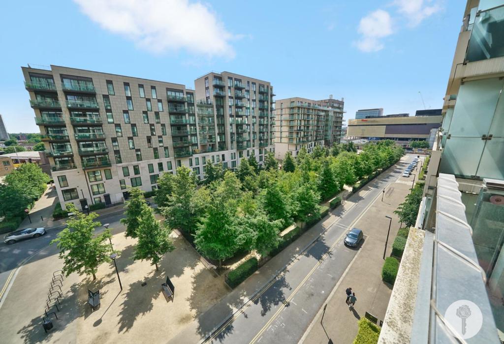 Amazing 2 Bedroom Flat In E20 Apartamento