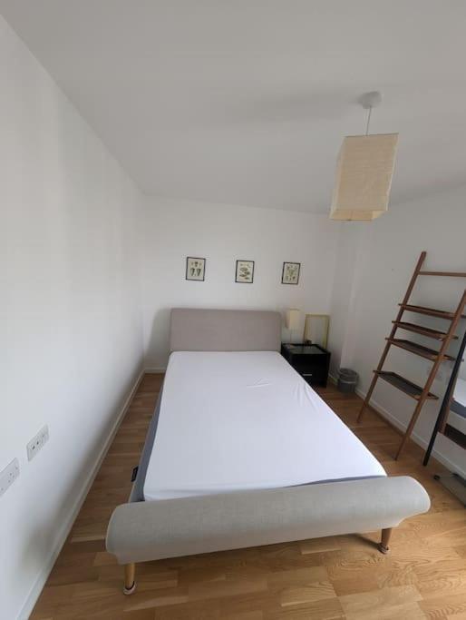 Amazing 2 Bedroom Flat In E20 Londres