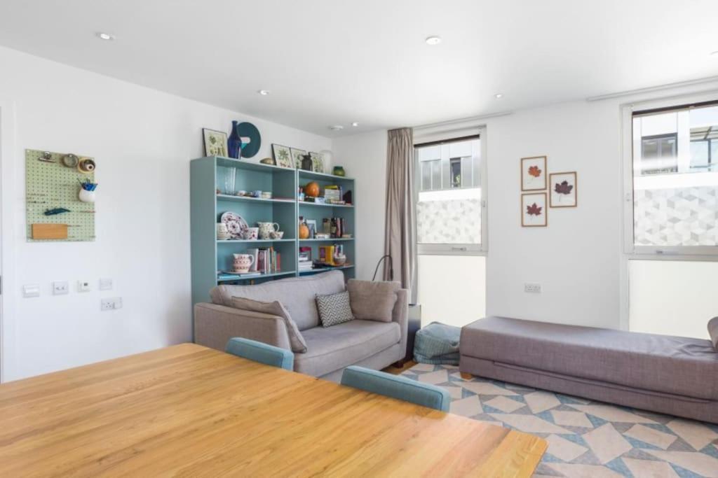 Apartamento Amazing 2 Bedroom Flat In E20 *