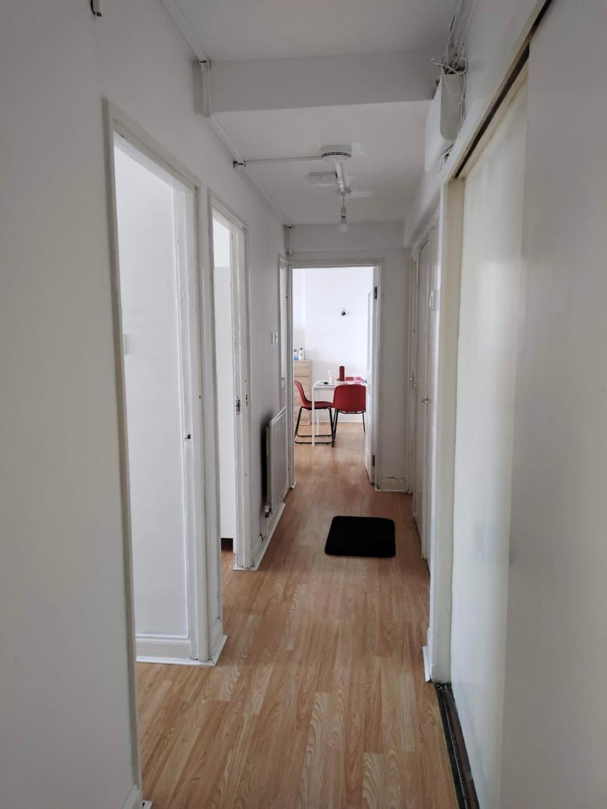 Flatshare Canary Wharf Cityview Shared With Host For Common Spaces Separate Bedroom Shared Bathroom London