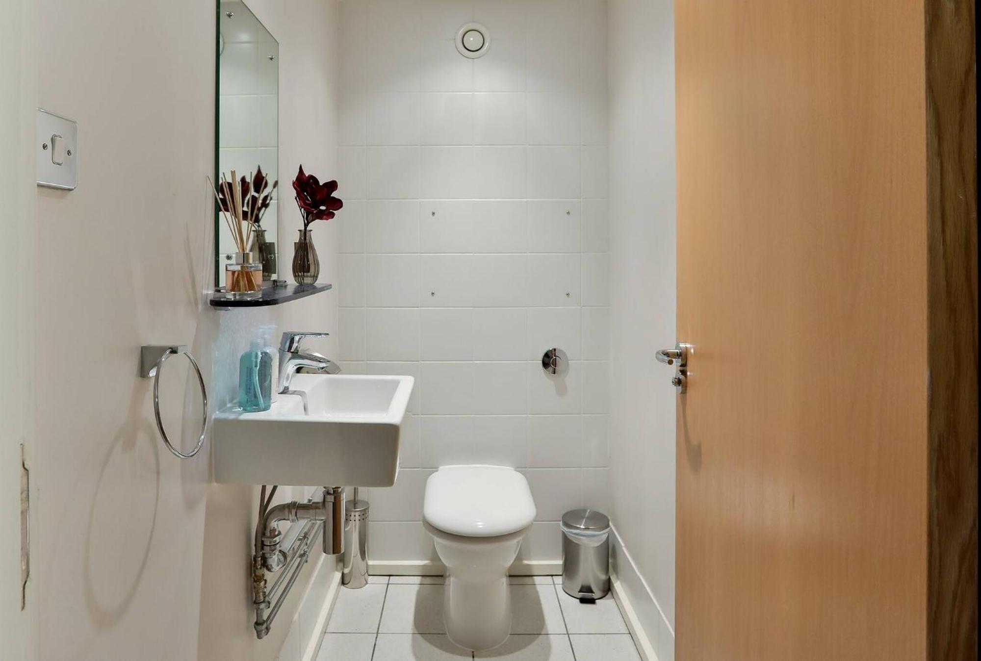 Wild Roses Serviced - Excel Warehouse 1 Apartment *