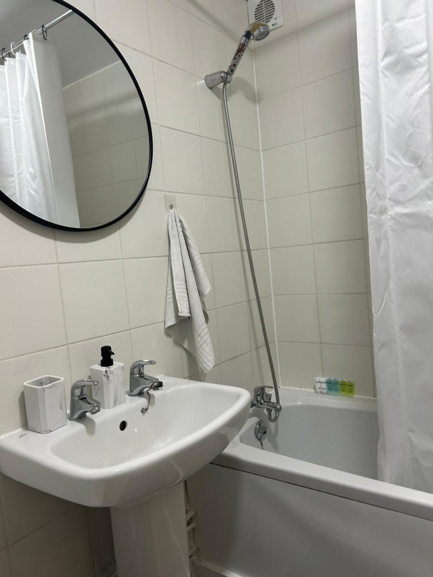 Beautiful View Near Canary Wharf Apartment London