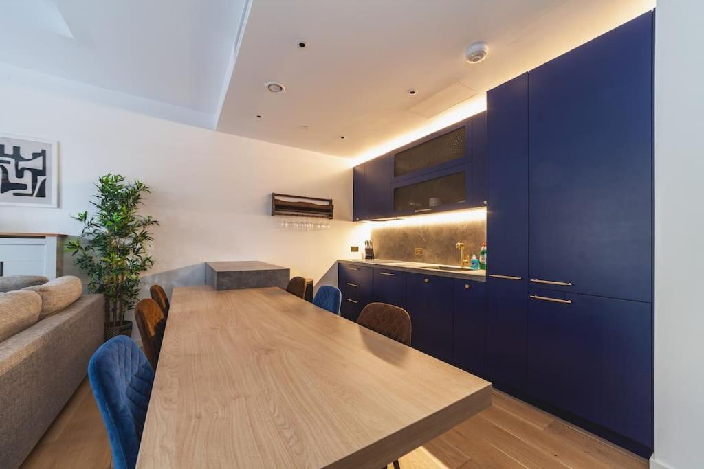 New Luxury 2 Bed * Londen