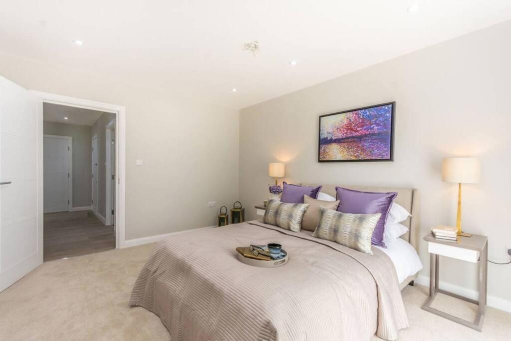 Apartment Spacious Modern 3 Bed In Bridge With Netflix And Free Carpark London