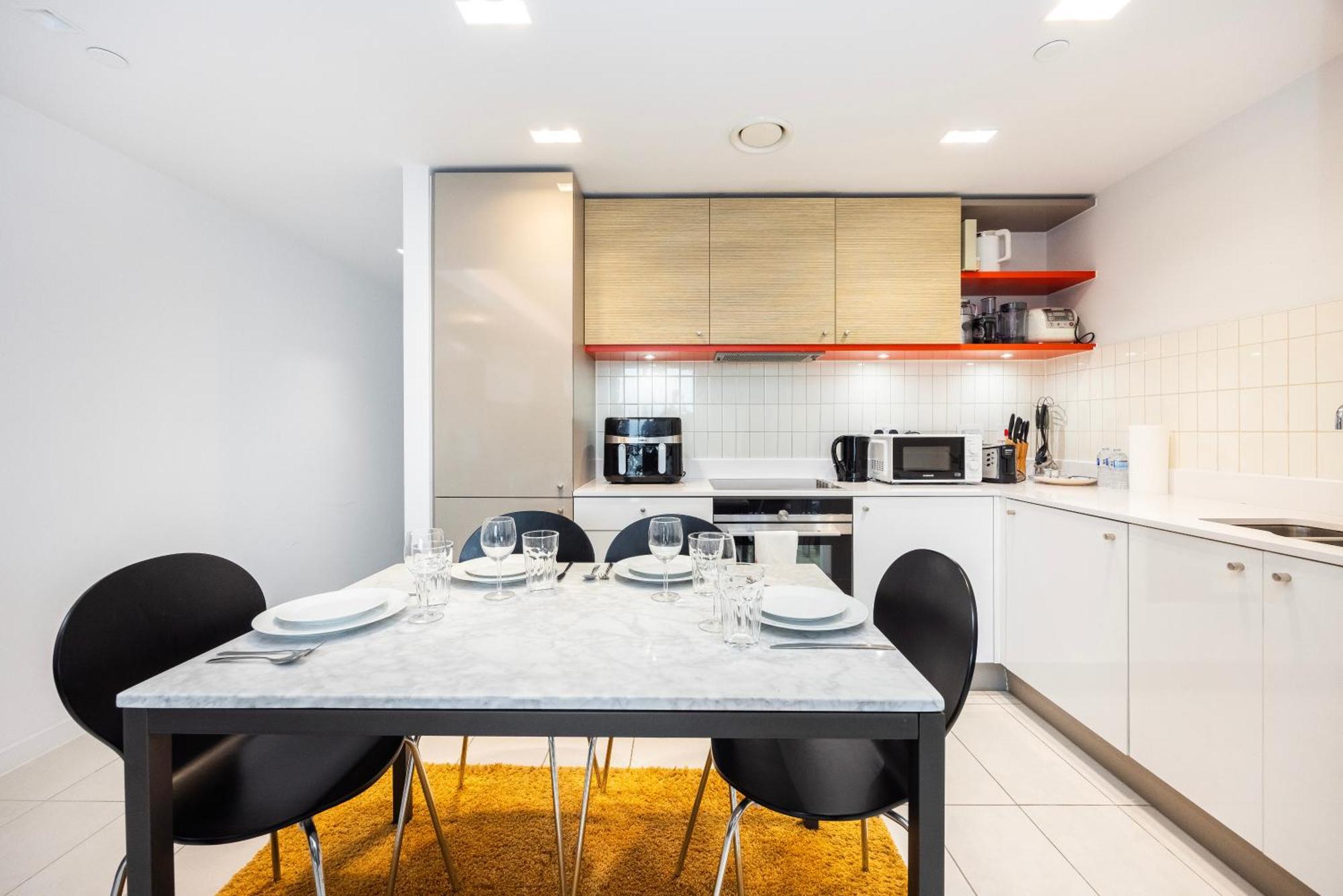 Austin David Executive Excel Apartment *