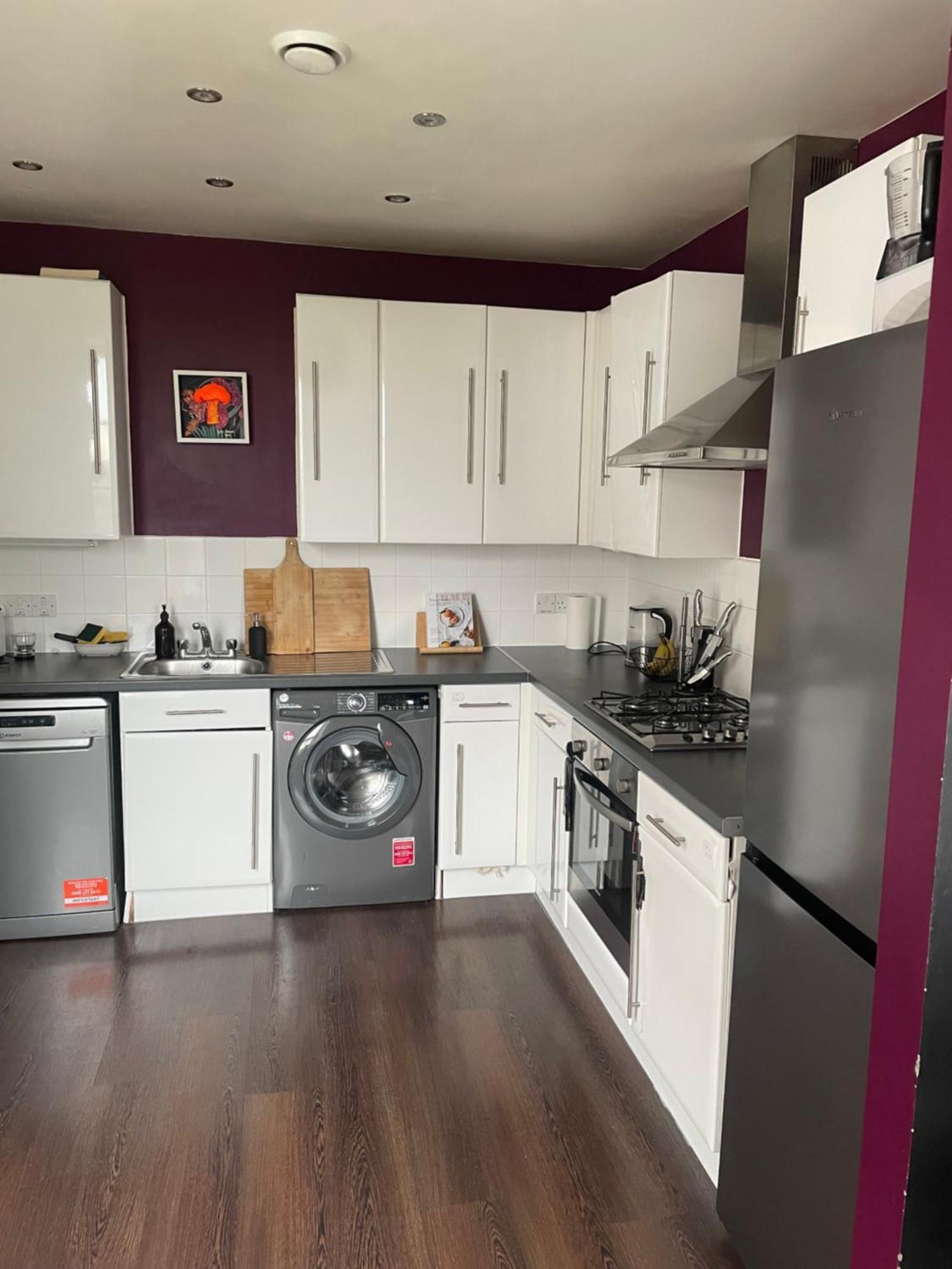 Bed & Breakfast Private In A Shared Flat