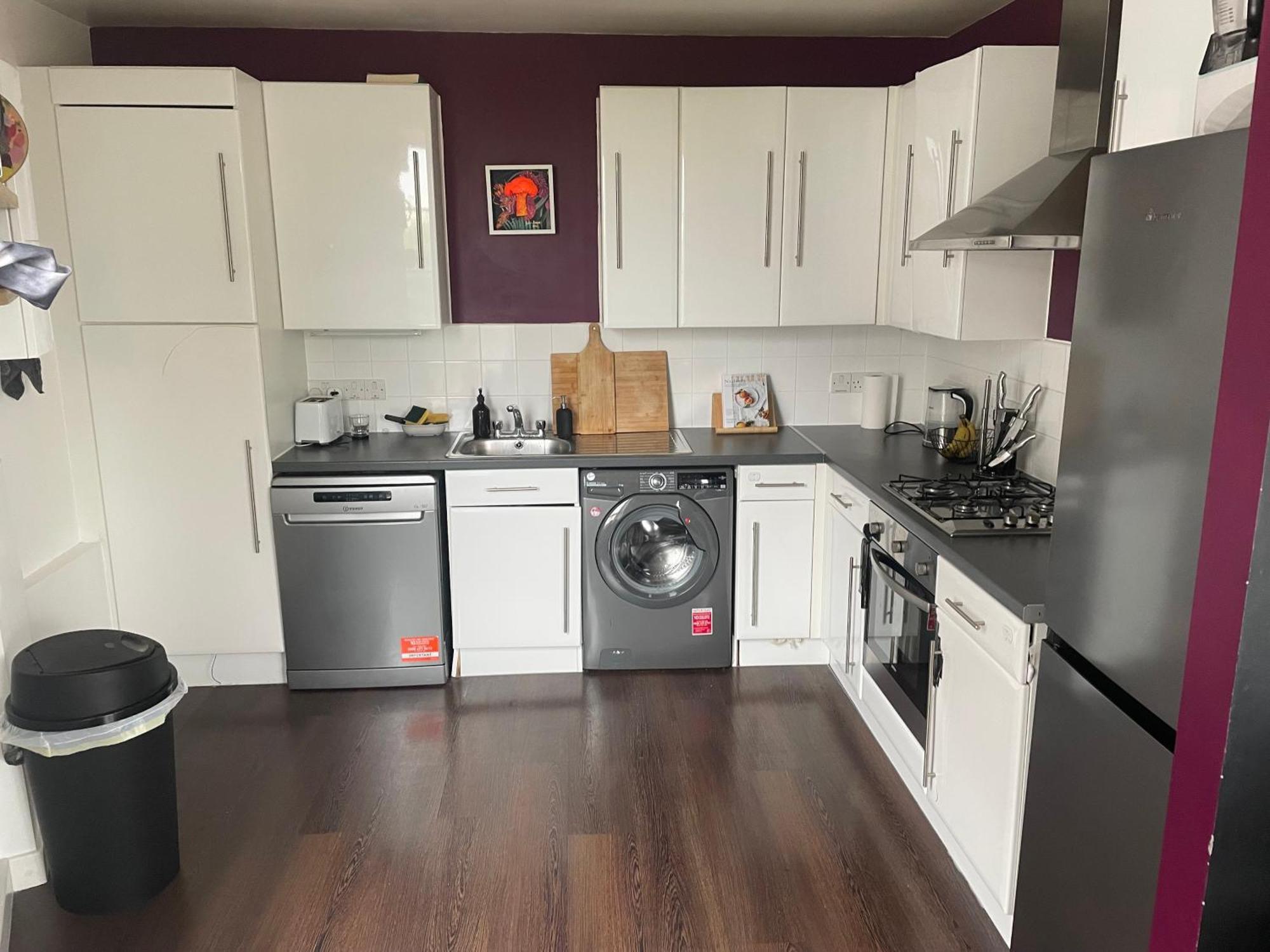 Private In A Shared Flat *