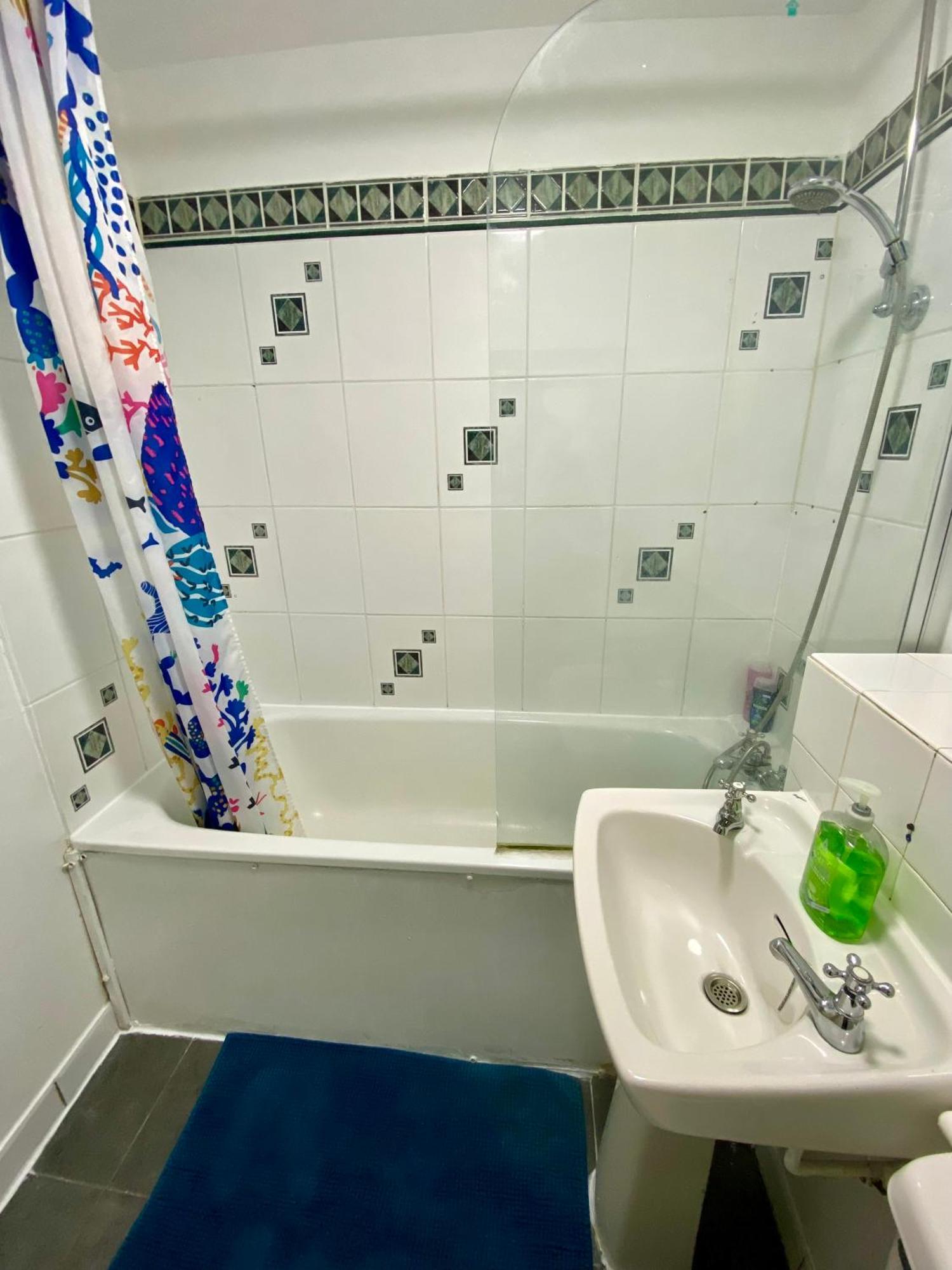 Cosy 3 Bedroom House Near Stratford,olympic Park, E15
