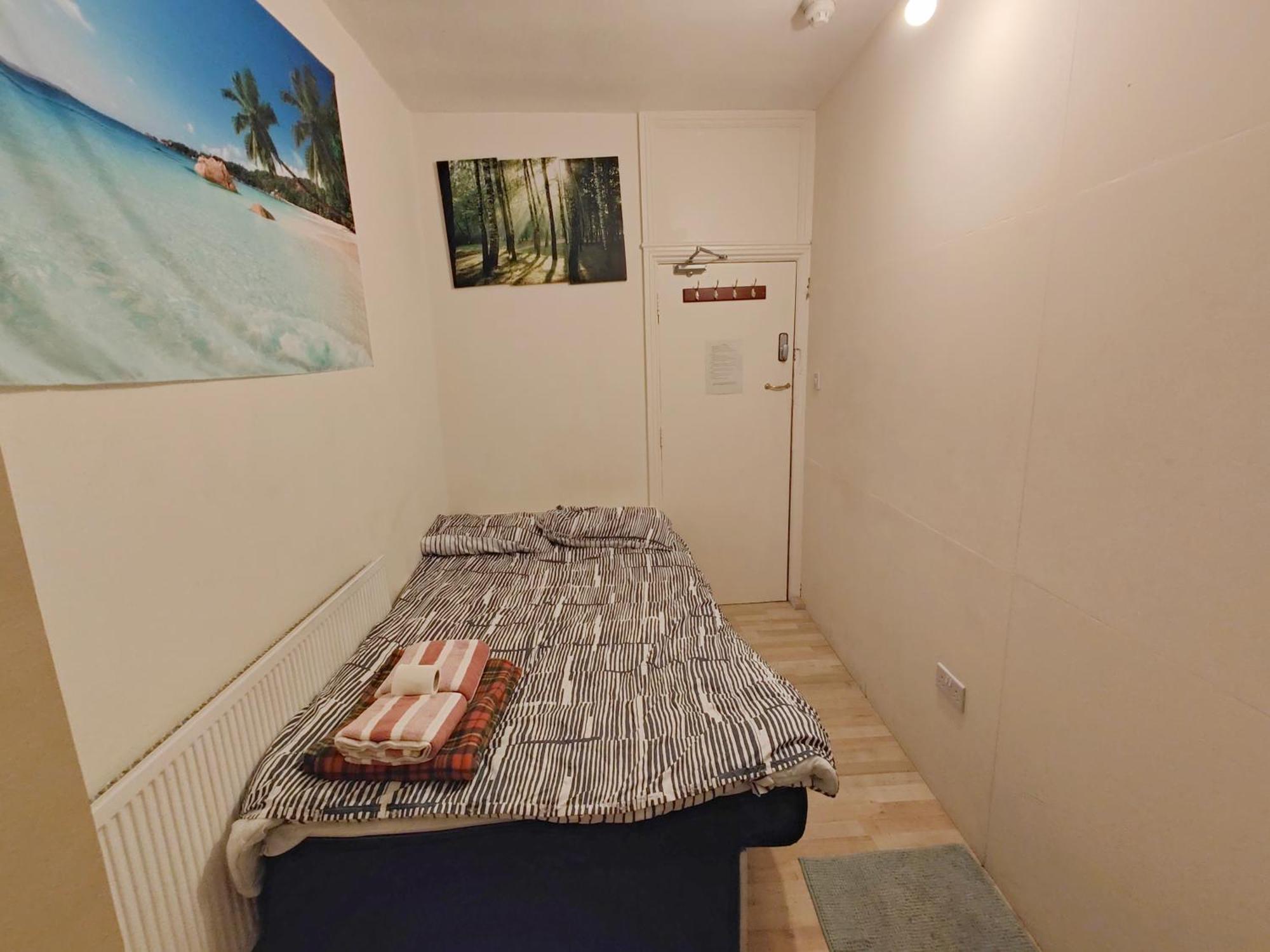 Homestay Large House In London's Trendiest Area *