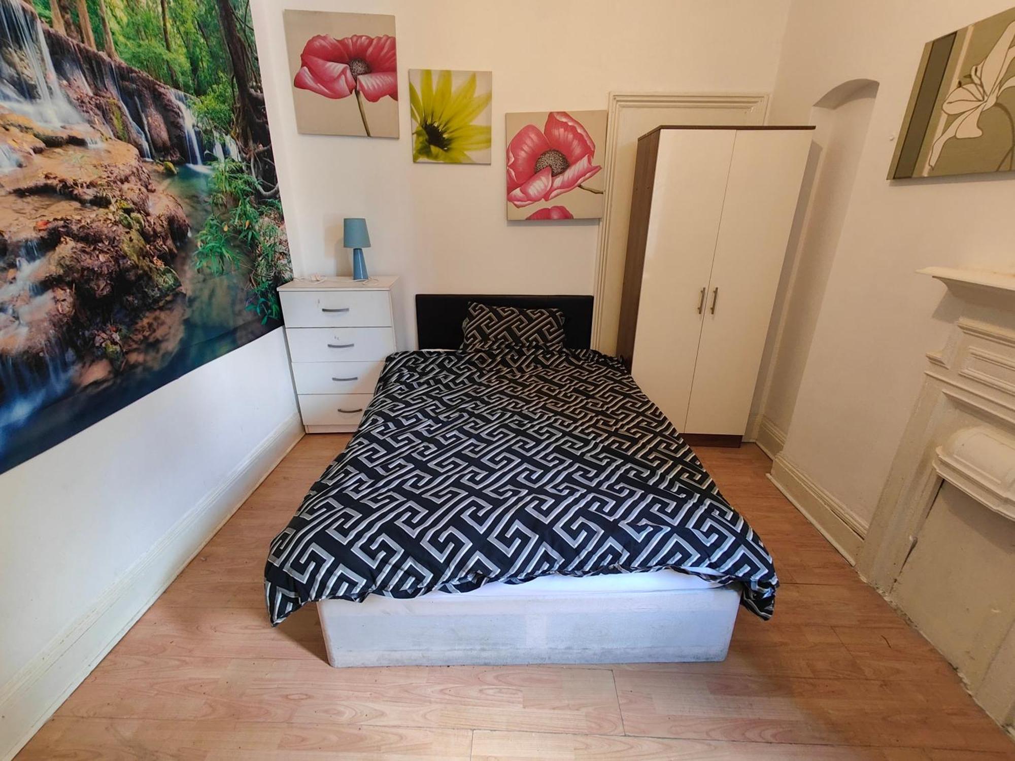 Large House In London's Trendiest Area Homestay London