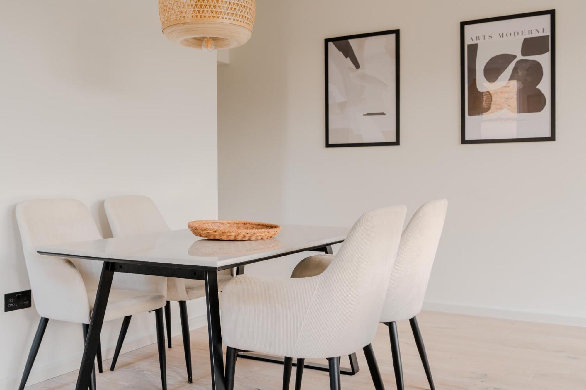 Modern & Bright Luxury In Honor Oak Apartment London
