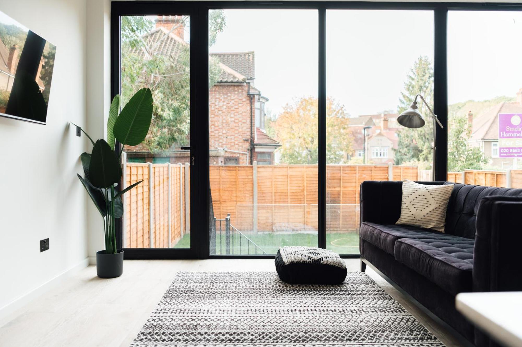 Modern & Bright Luxury In Honor Oak Apartment