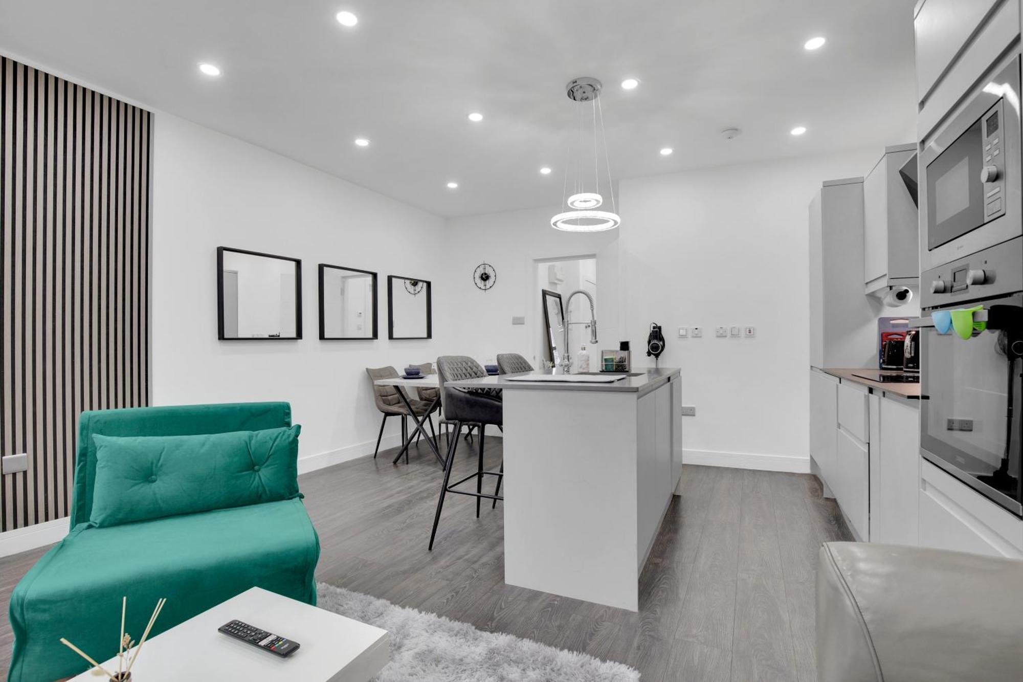 Skyline Tower Bridge Apartment *