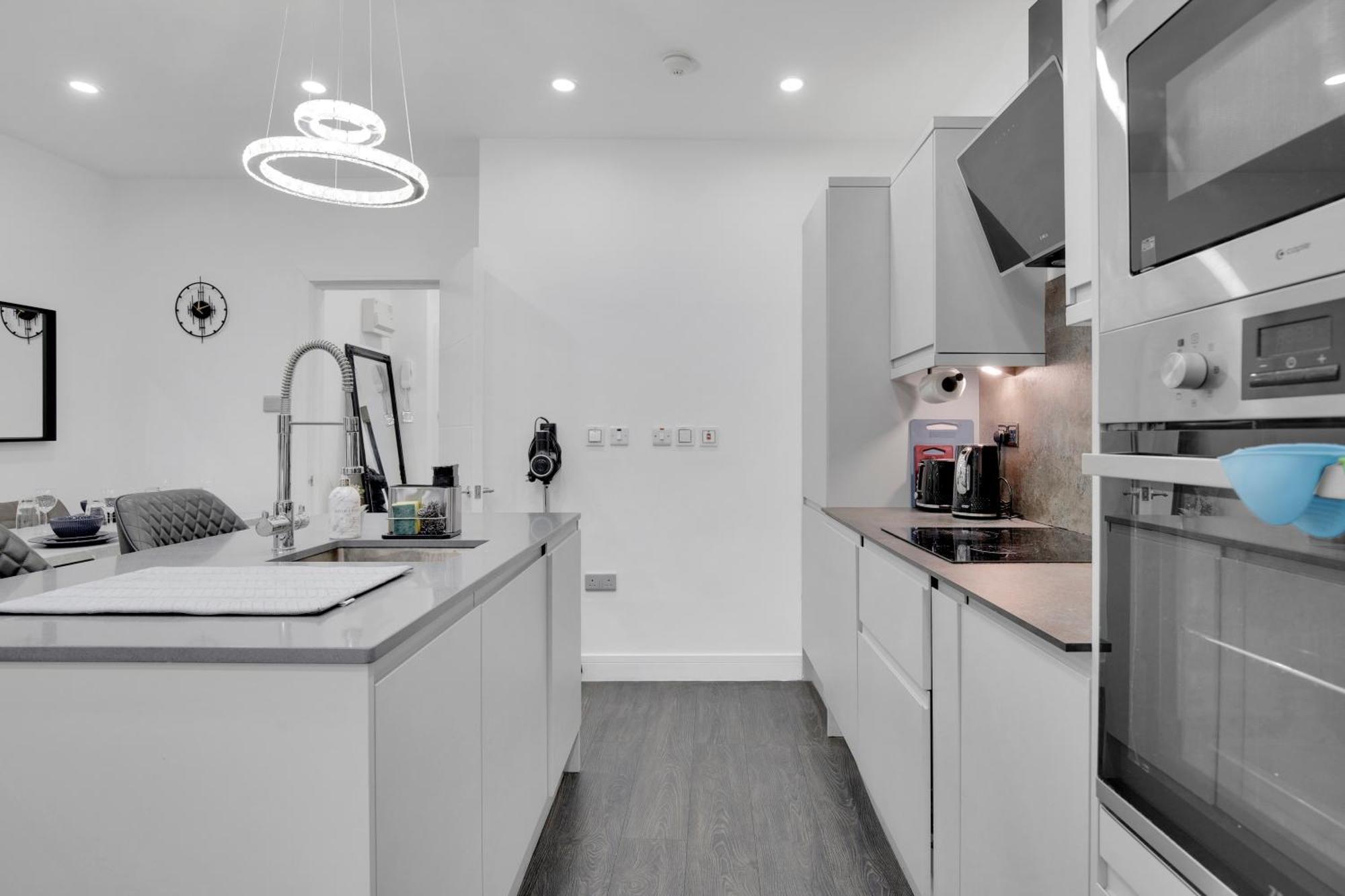 Skyline Tower Bridge Apartment *