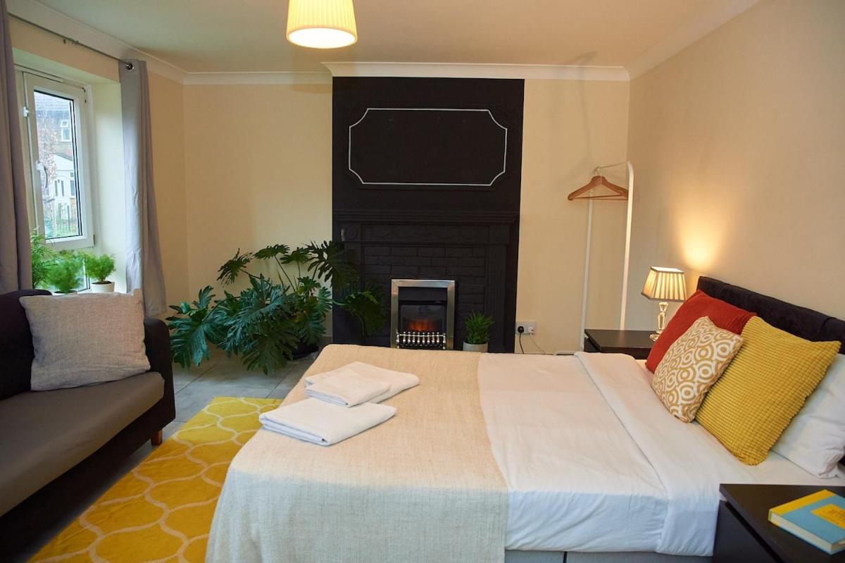 Marvelous House Min To Stratford Holiday home *